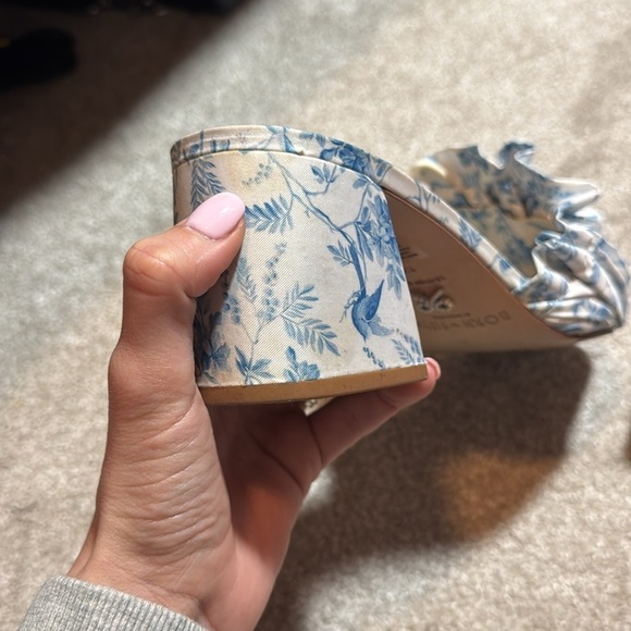 Antonio Melani Born on Fifth Amy Bird Pleated Leather Dress Sandals - Picture 11 of 13